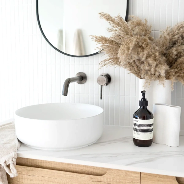 Byron 600mm  Wall Hung Vanity - Image 4
