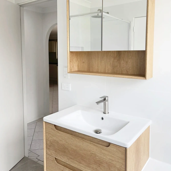 Byron 750x800 Natural Oak Shaving Cabinet - Image 8