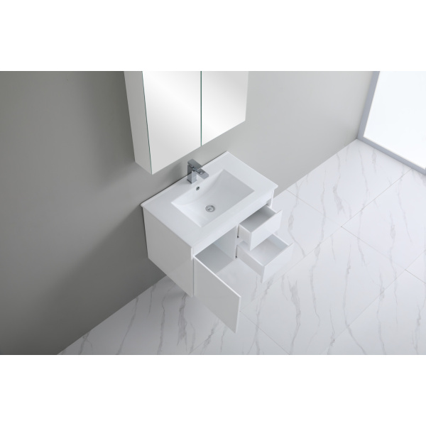 P73RWH - Image 3